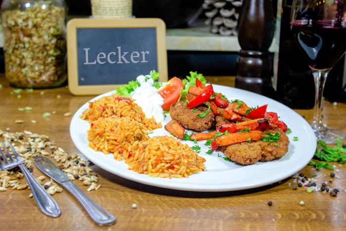 Dinkelküchle, Vegetarische Dinkeltaler mit Grmüsereise